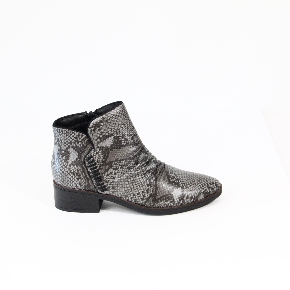 BareTraps Western Boots sz 6.5 NEW Women Ankle Bootie Faux Leather snakeskin